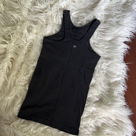 Lululemon High-Neck Racerback Top (Tank top) - Picture 2 of 5